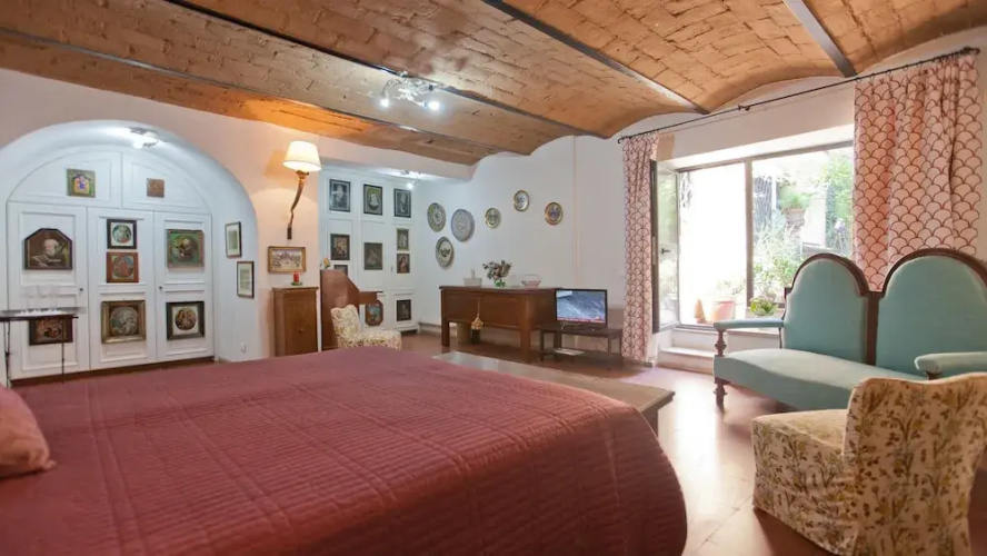 Rental in Rome Arco Ciambella Studio