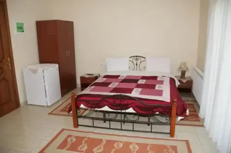Elanthi Hostel