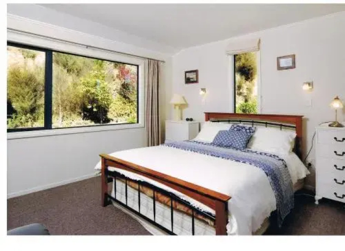 Pelorus Heights