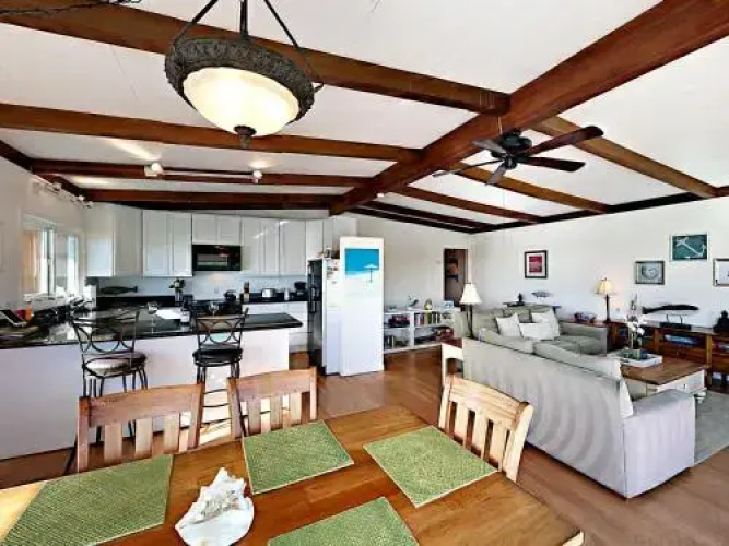 10637 Hwy 1 Home