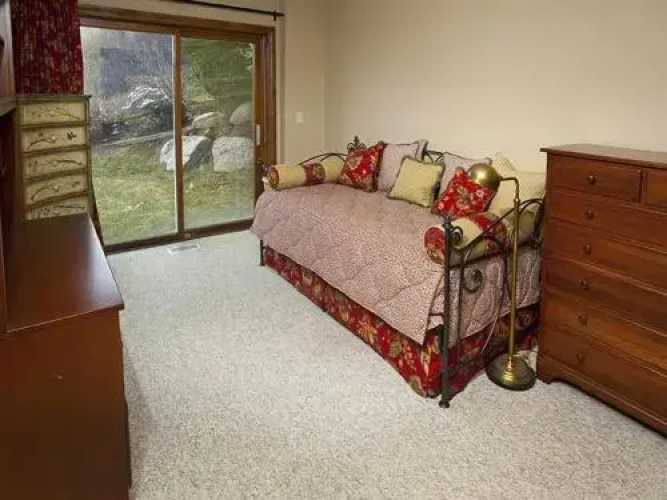 Lions Ridge Loop Home 1773