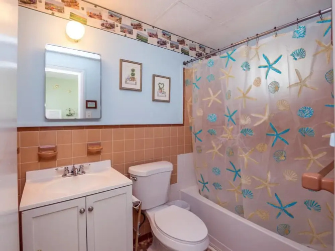 46th St Windjammer 106 1Br Condo