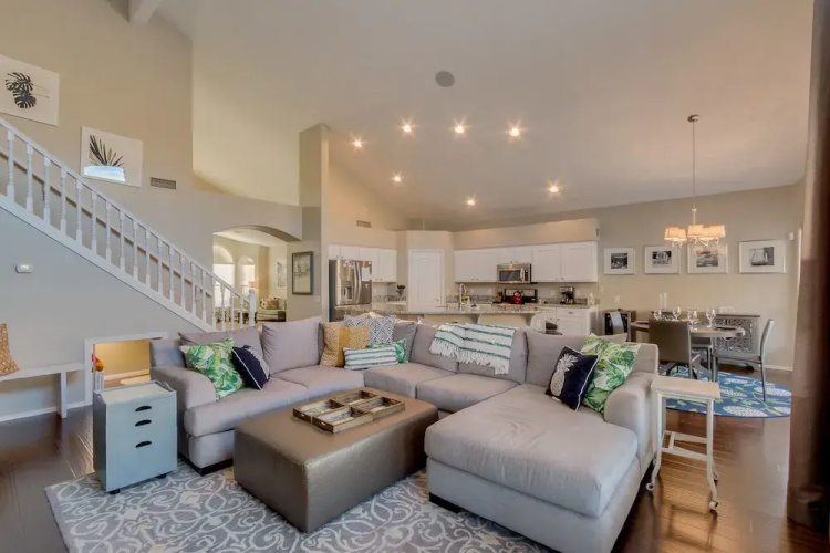 12th Way - 4 Br home by RedAwning