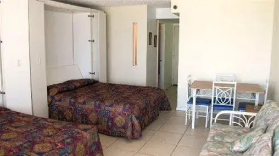 Castaways Resort Studios