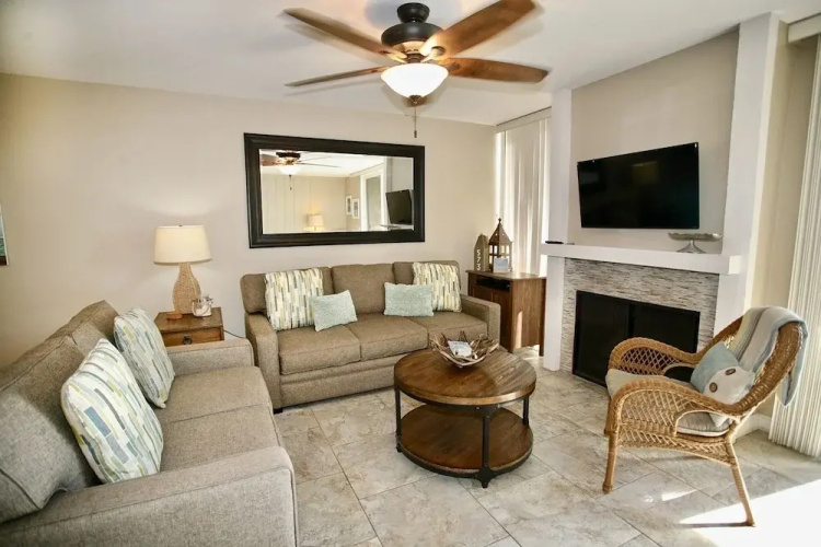 California Dreamin - 1 Br Condo