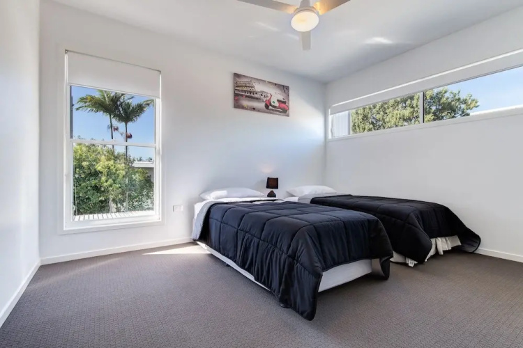 Broadwater Ave 1/19
