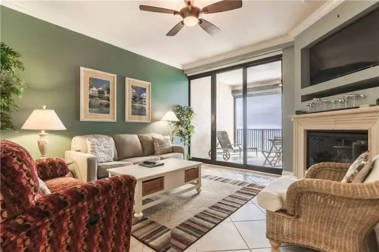 Broadmoor 1203