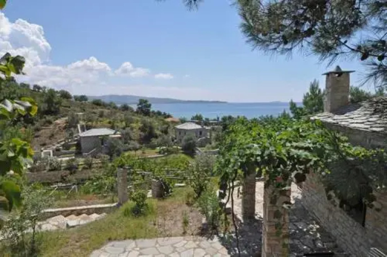 Arsinoi Stonehouses