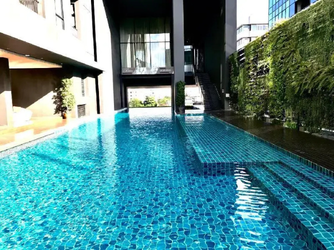 Modern apartment with many amenities
