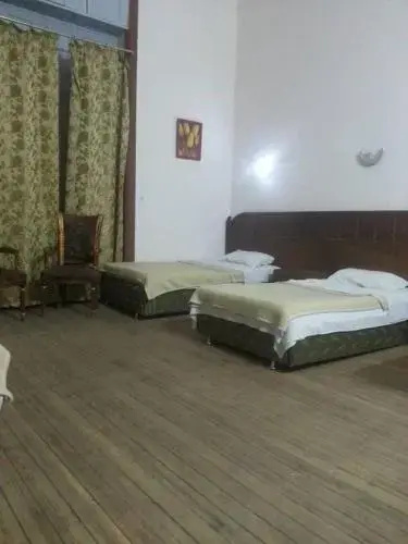 Louris Inn