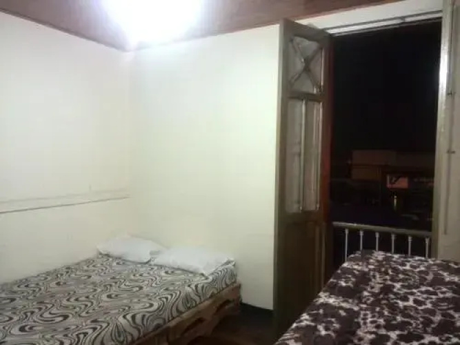 Hostal CQ Lourdes