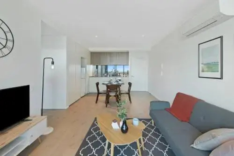 MEL Waterview 2bed Pool Gym Free Parking Vdo-17