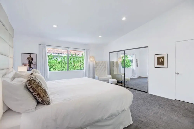 411 West Arenas Road Condo Unit 7 by RedAwning