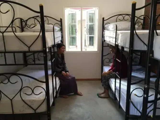 Roly's Hostel