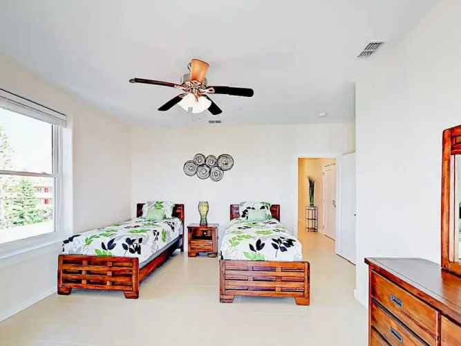 128 E Amberjack Condo Unit 4 - 3 Br condo by RedAwning