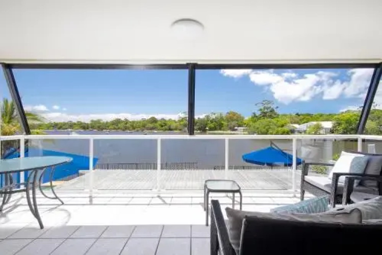 20 Noosa Parade