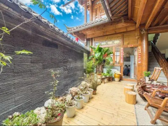 Lijiang Lake House