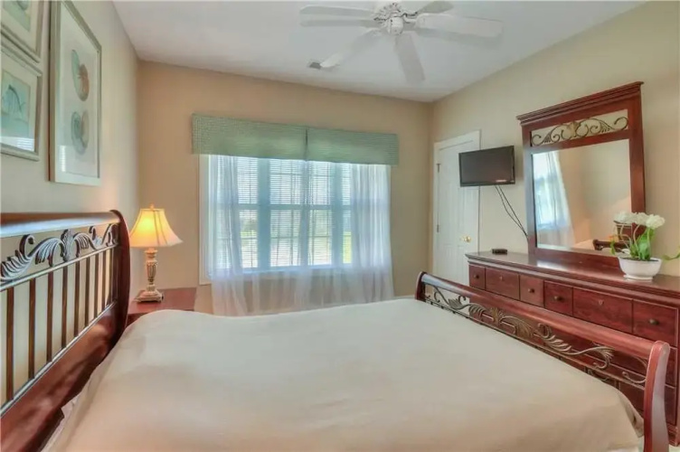 Magnolia North 205-4823