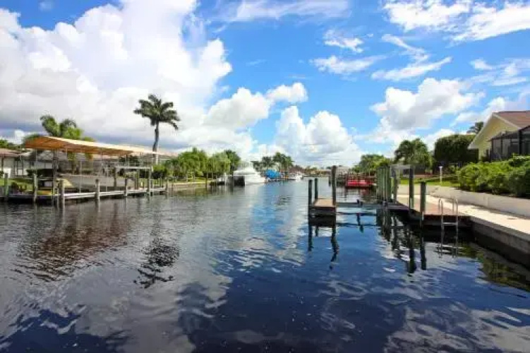 Waterfront Villa Id5218