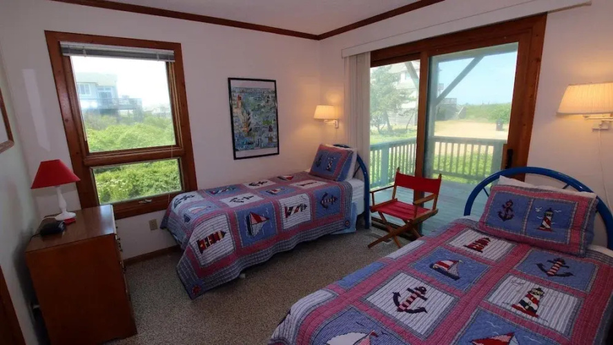 Sandcastle - 5 Br home by RedAwning