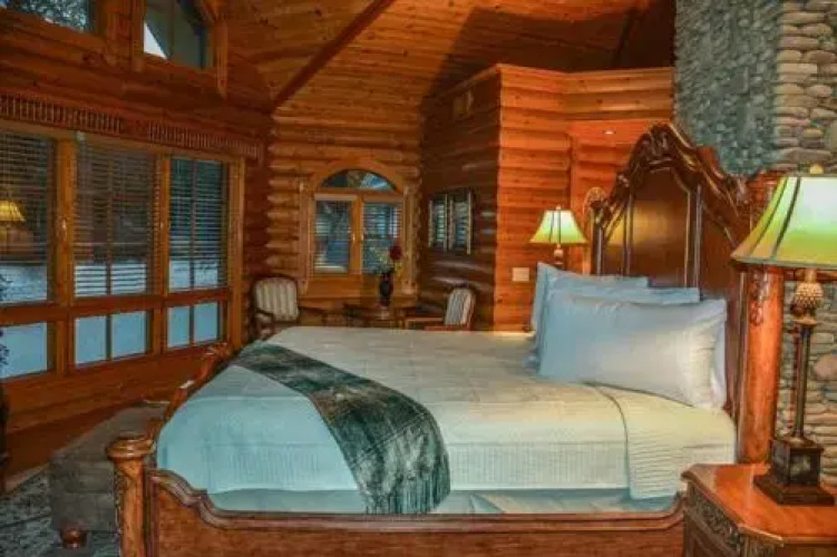 Falling Waters Lodge