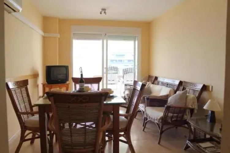 Agora Apartamentos La Volta