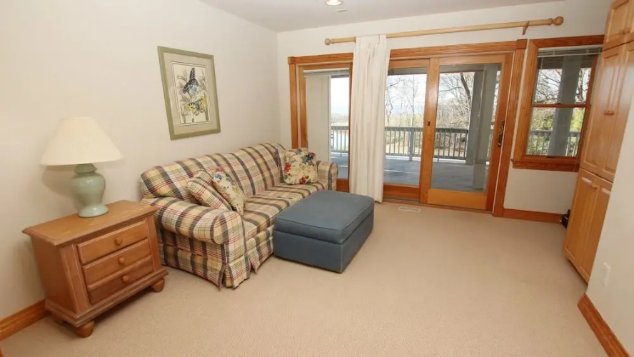 Sounds Awesome - 5 Br Home