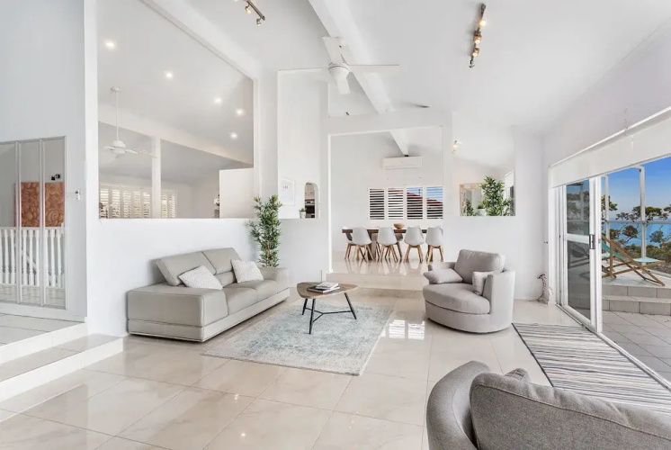 Randall Drive, 64