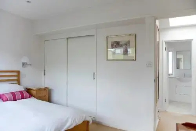 3 Bed House - Putney