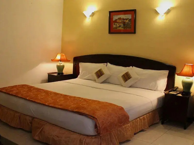Unique Saigon Hotel