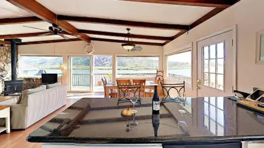 10637 Hwy 1 Home