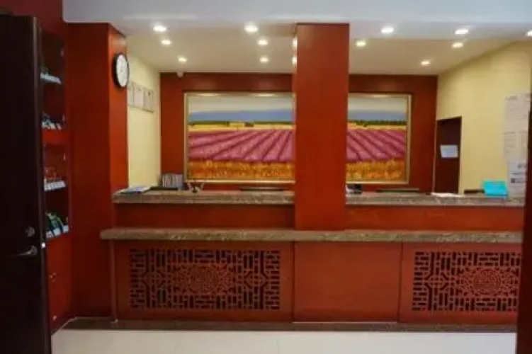 Hanting Express Chifeng Railway Station