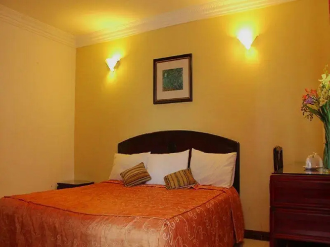 Unique Saigon Hotel
