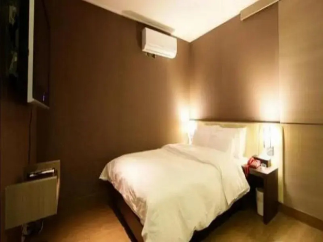IMT 2 Hotel Wolgot