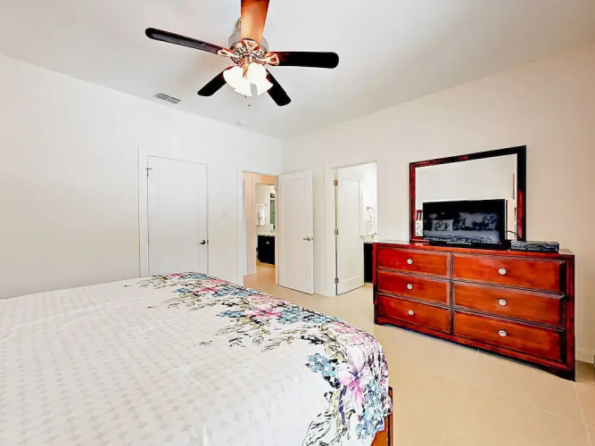 128 E Amberjack Condo Unit 1 - 2 Br condo by RedAwning