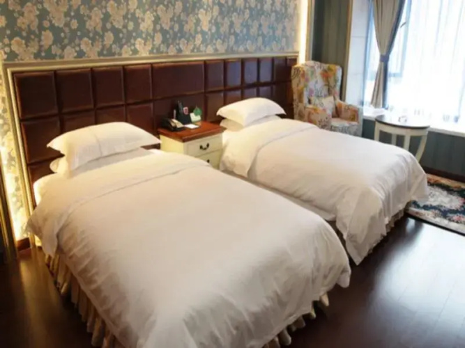 Chengdu West-Care Kate Hotel