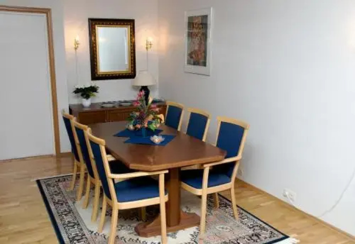 Aukra Hotel