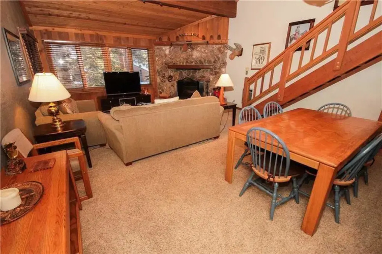 Mountainback #53, Loft