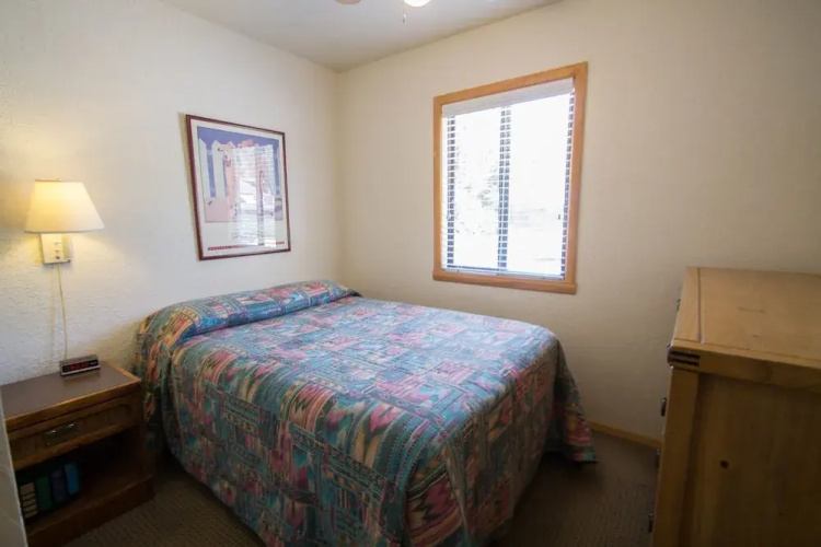 Thunderbird Lodge