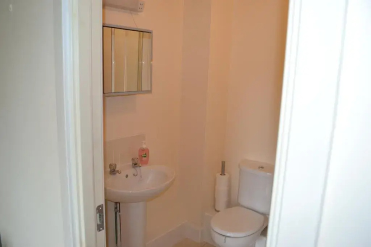 Bradogue Court Apartment
