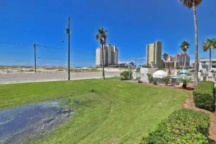 Grand Beach 111