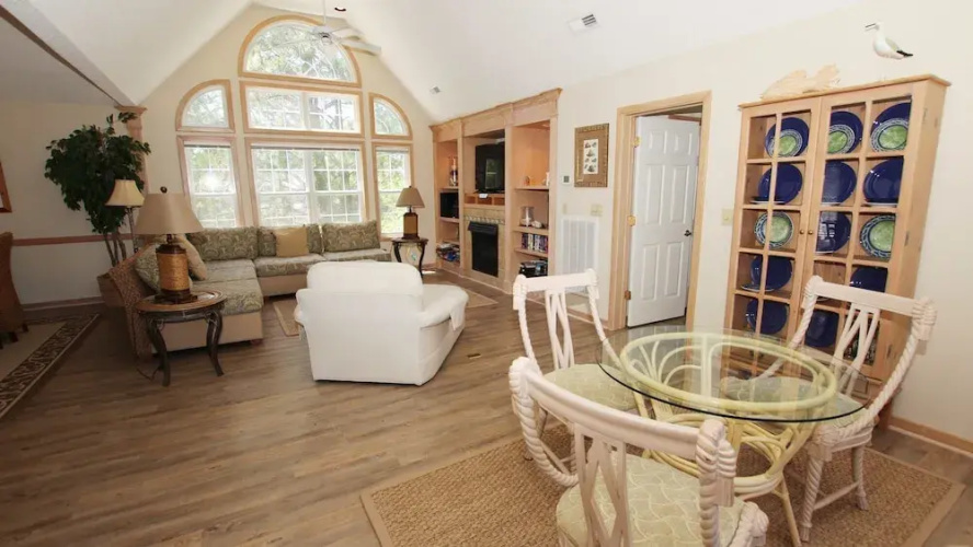 Shore Haven - 5 Br Home