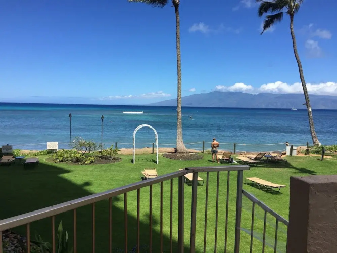 Royal Kahana 104 by RedAwning