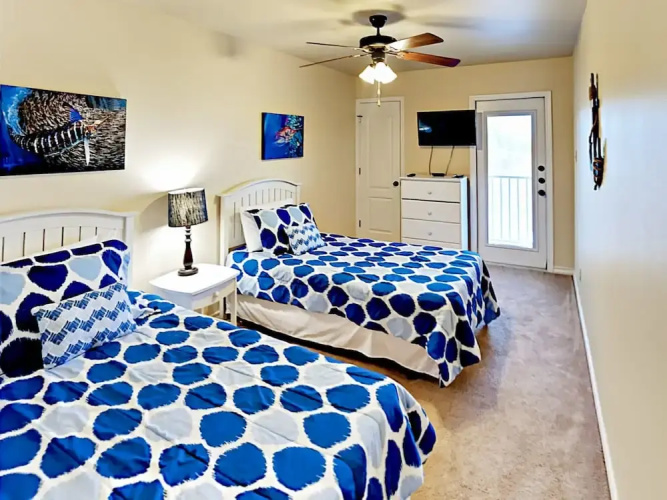 La Joya De La Costa II Unit #202 - 3 Br Condo