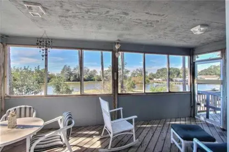 On Valentine Pond 554 - 5 Br Home