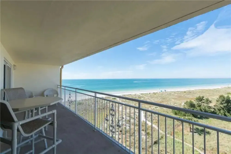 515 Madeira Norte Condo
