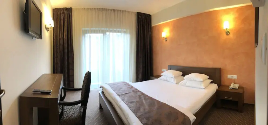 Queens Hotel