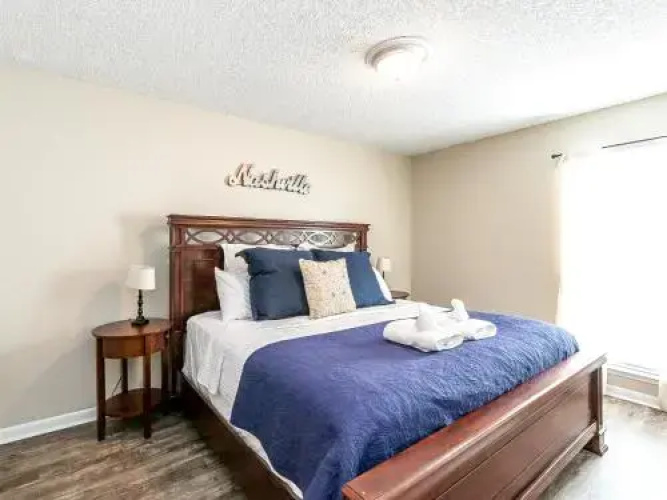 Riverside West Nashville Condo by RedAwning