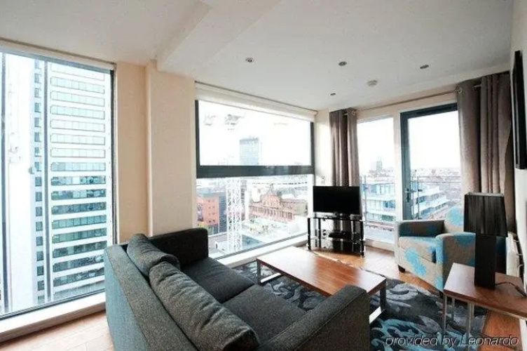 Piccadilly Central Apartments by MAX