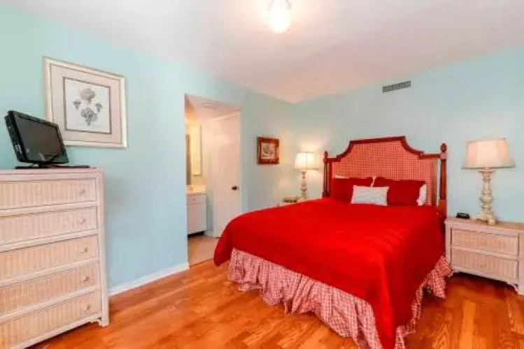 Harbour Oaks # 111